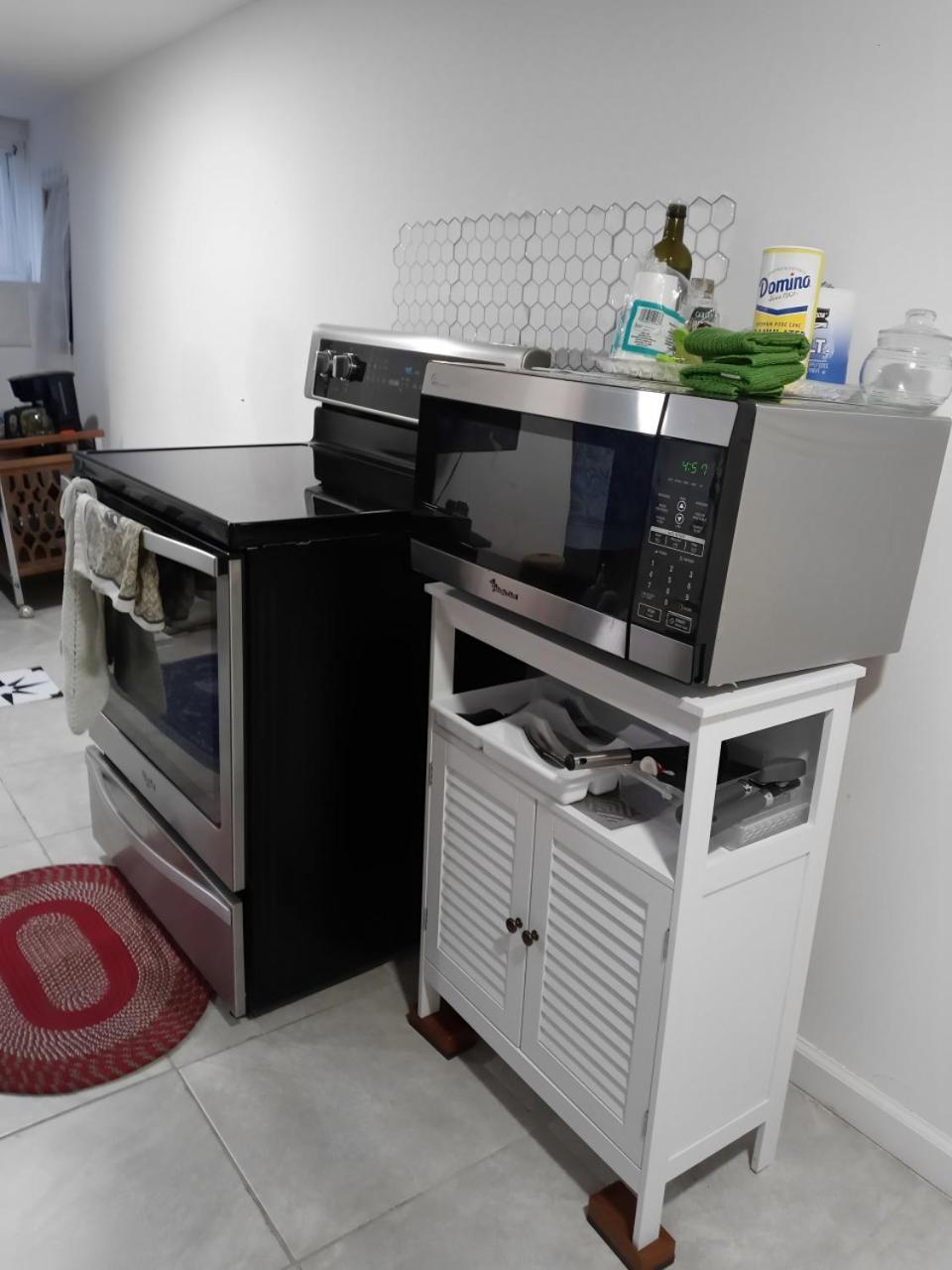 Апартаменты "Cozy Basement Retreat Just 40 Minutes To Nyc!" Ирвингтон Экстерьер фото