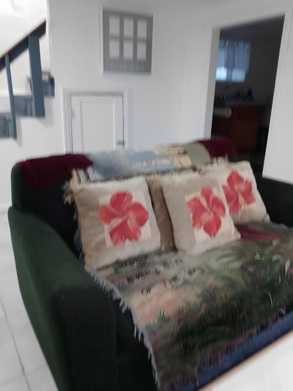 Апартаменты "Cozy Basement Retreat Just 40 Minutes To Nyc!" Ирвингтон Экстерьер фото